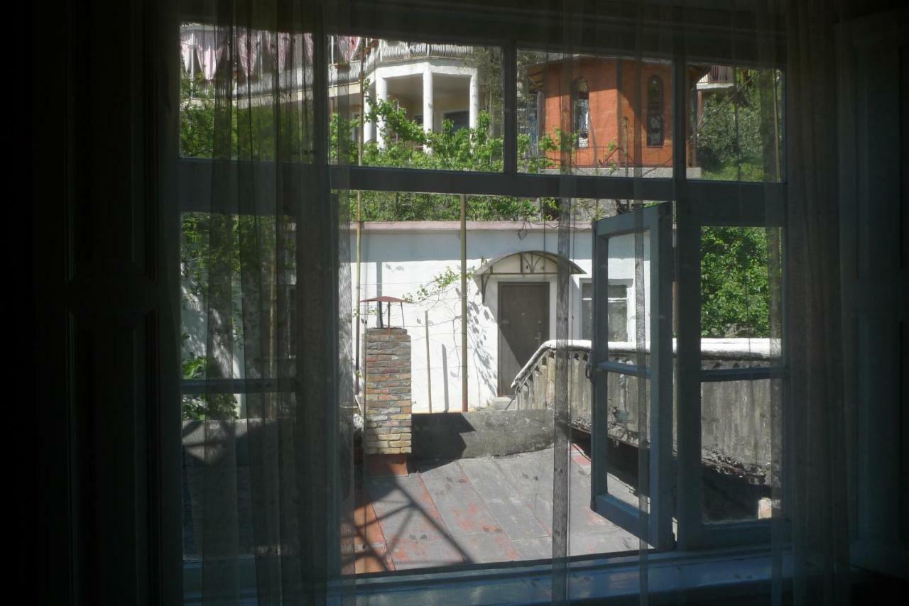 Old Town Guesthouse Suchumi Zewnętrze zdjęcie