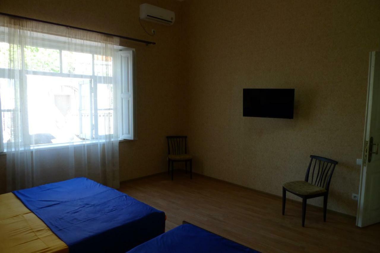Old Town Guesthouse Suchumi Zewnętrze zdjęcie