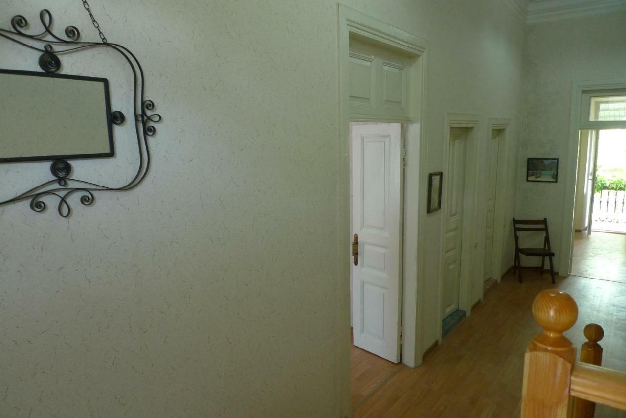 Old Town Guesthouse Suchumi Zewnętrze zdjęcie